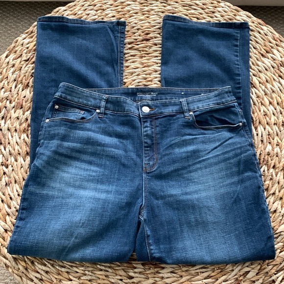 Chico’s Bootcut Jean 14 Short - Picture 2 of 14